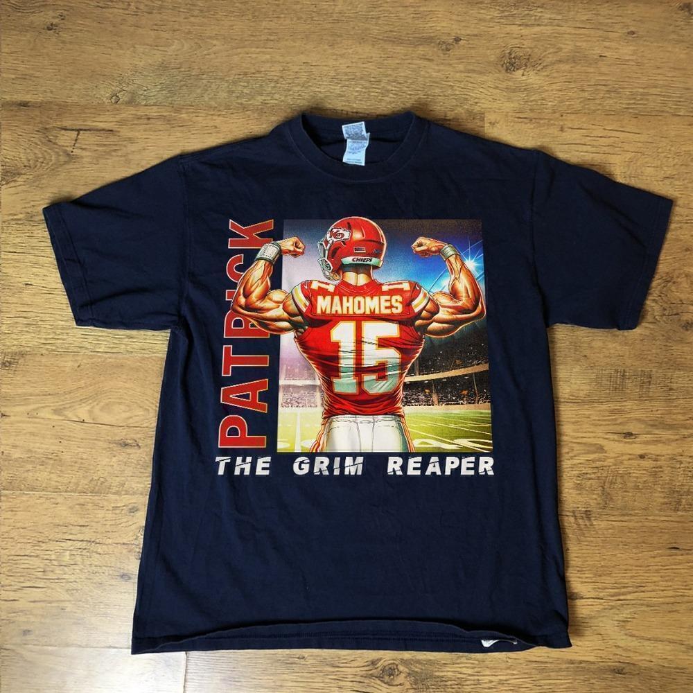 Patrick Mahomes Kansas City Chiefs NFL Star Football Fan Graphics Gift T-Shirt